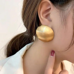 Vintage Gold Frosted Round Stud Earrings